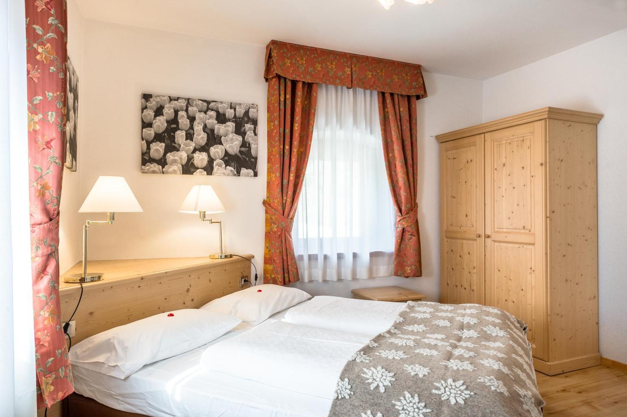 Hotel Pordoi Passo Pordoi Vegetarian Hotel Canazei Bilik gambar